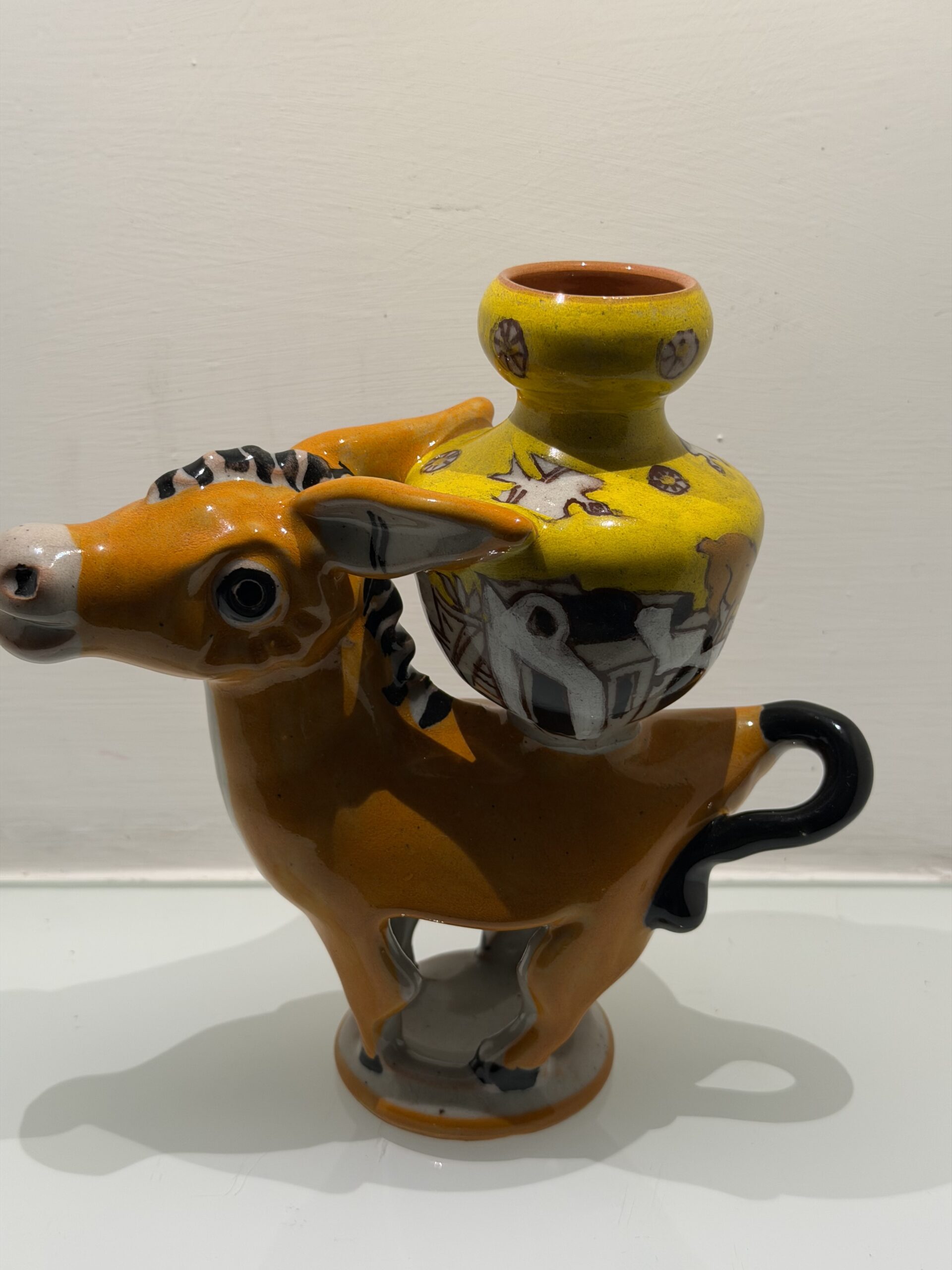 Ciuccio con vasetto di Lucio Liguori ARANCIO